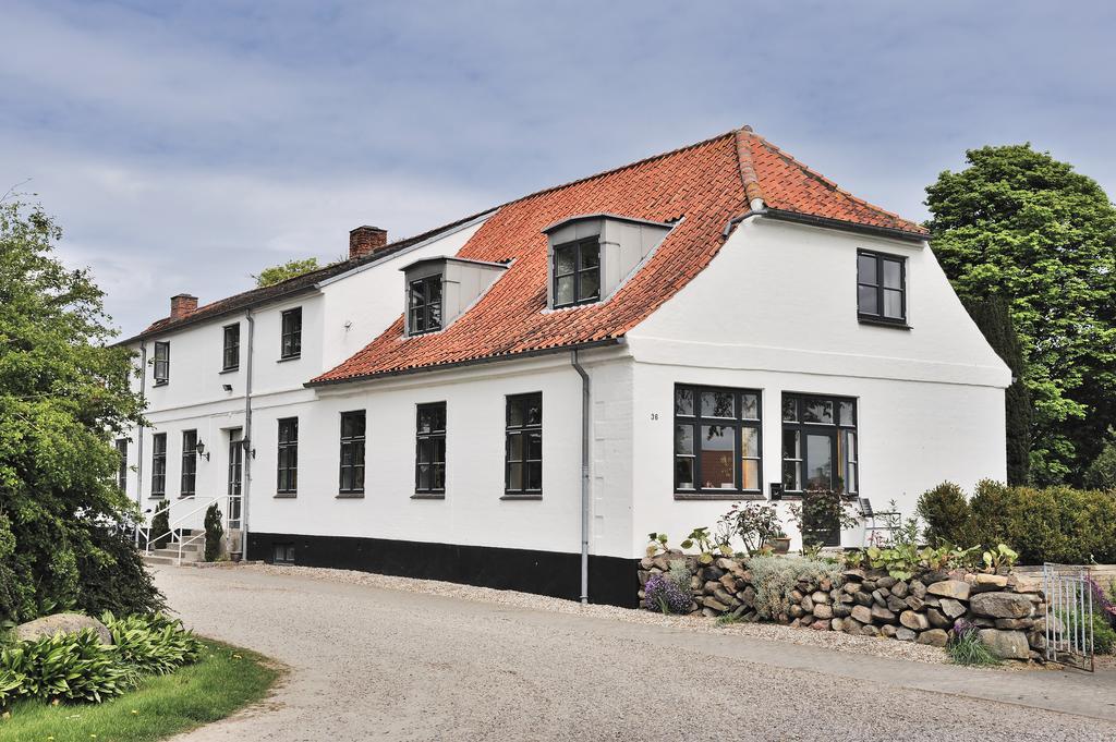 Provstegarden Bed & Breakfast Hovedgard Экстерьер фото