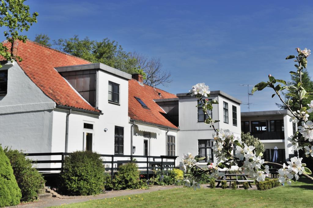 Provstegarden Bed & Breakfast Hovedgard Экстерьер фото